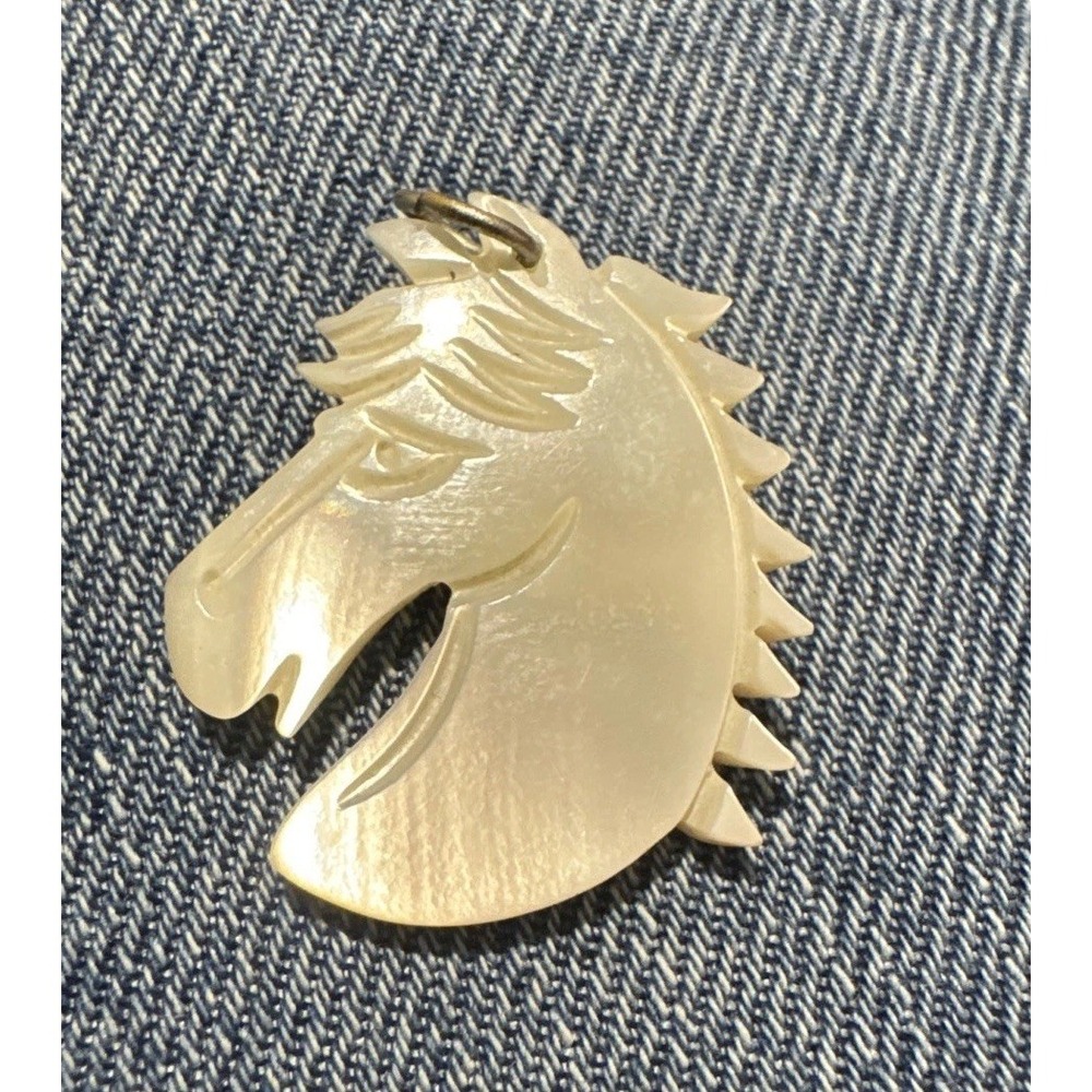 Vintage Horse Head Pendant Mother of Pearl Carved Pendant MOP‎